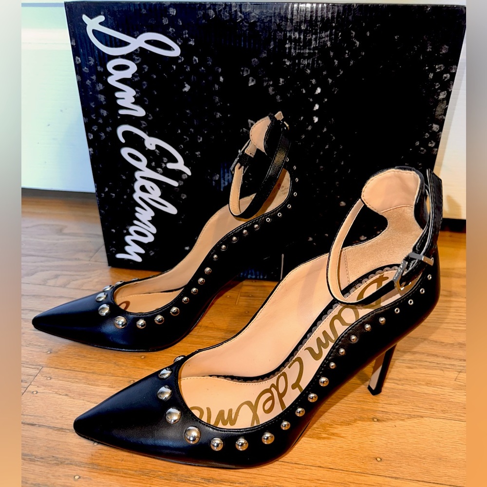 Black pump. Sam Edelman. Size 6/12. Worn couple times.. Heel 4”